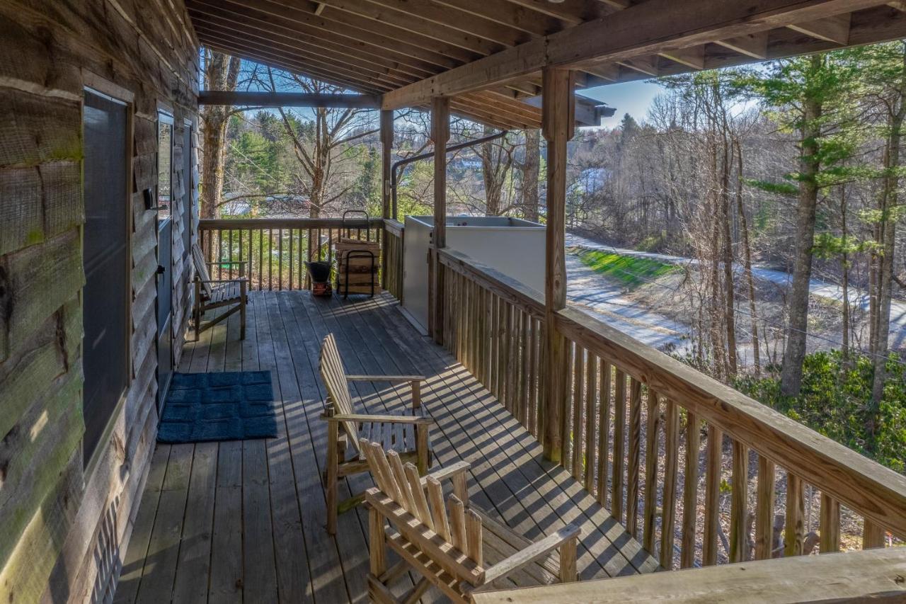 The Scaly Mountain Cabin Exterior photo